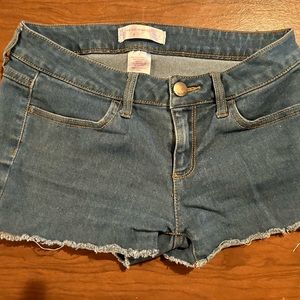 no boundaries, light blue denim shorts, size 9, like new